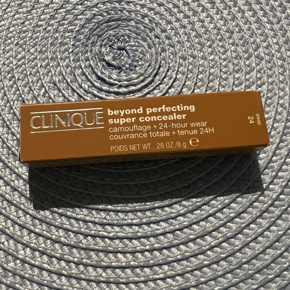 NIB Clinique Beyond Perfecting Concealer